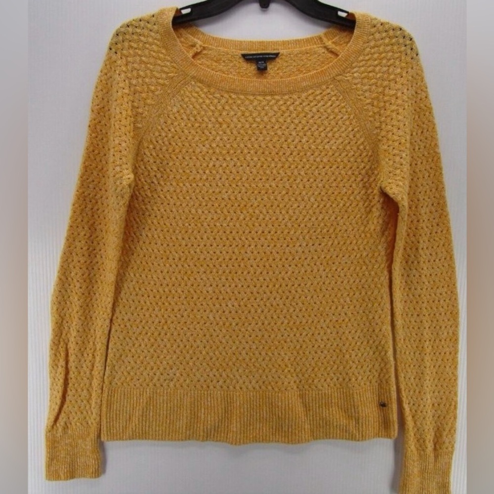 American Eagle sunny yellow Sweater women’s size M